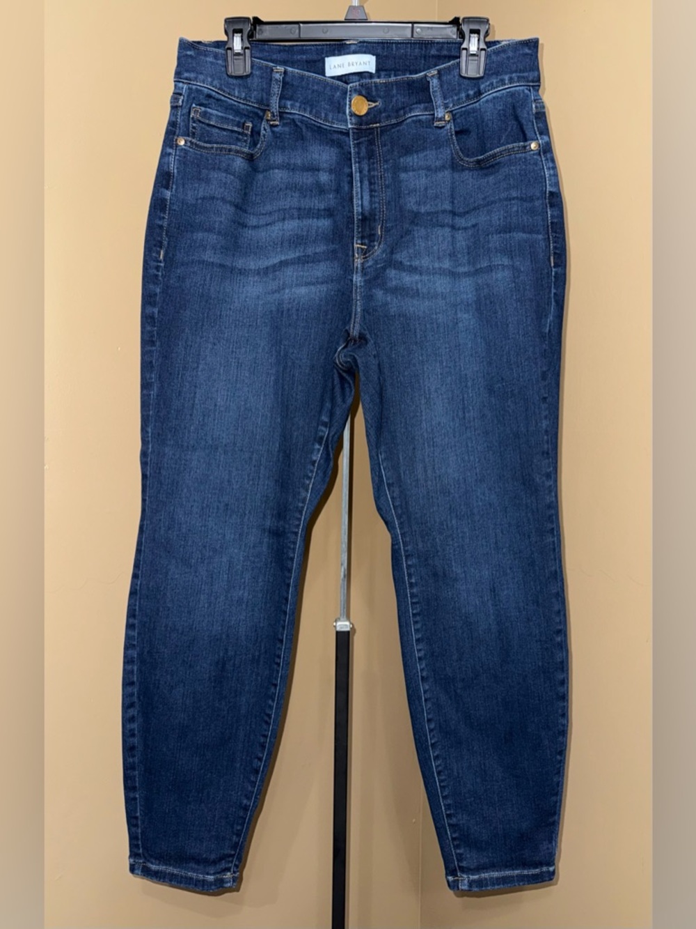 LANE BRYANT Dark Blue High-Rise Curvy Fit Flex Magic Band skinny Jeans. Size 16.